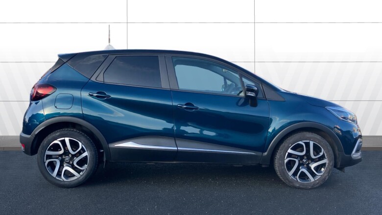 Renault Captur 1.3 TCE 150 Iconic 5dr EDC Petrol Hatchback